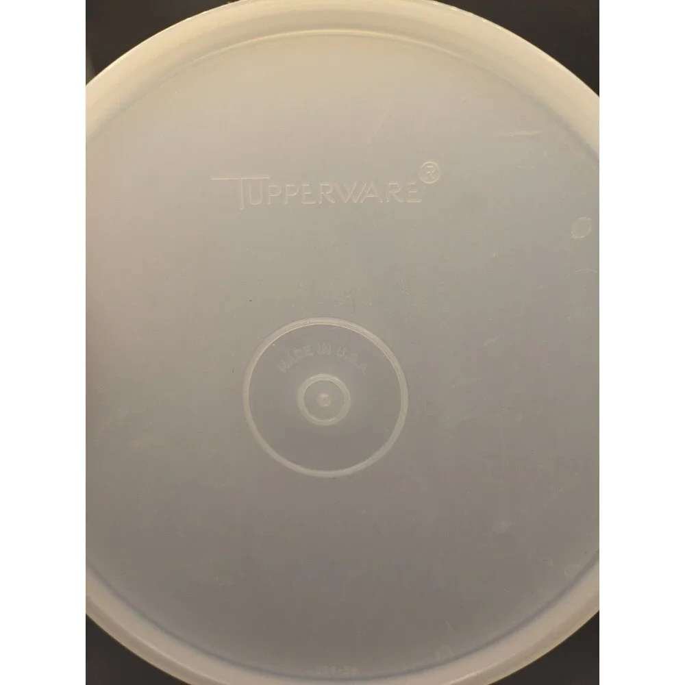 Vintage TUPPERWARE 238-58  5 1/2